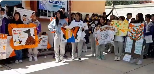 Premiación del concurso de cartel ¿Qué es el día naranja?